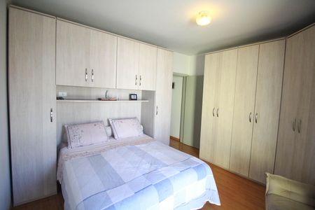 Casa à venda com 230m², 3 quartos e 2 vagas Casa à venda com 230m², 3 quartos e 2 vagasQuarto 1