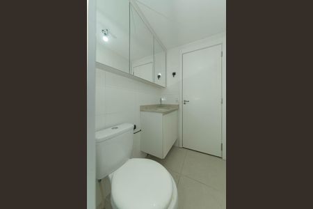 Banheiro de apartamento para alugar com 2 quartos, 45m² em Santo Amaro, São Paulo