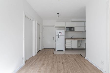 Sala de apartamento para alugar com 2 quartos, 45m² em Santo Amaro, São Paulo