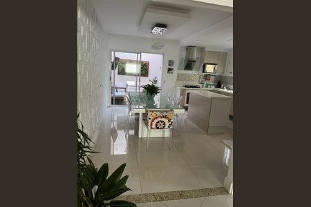 Foto 04 de casa à venda com 3 quartos, 140m² em Presidente Altino, Osasco