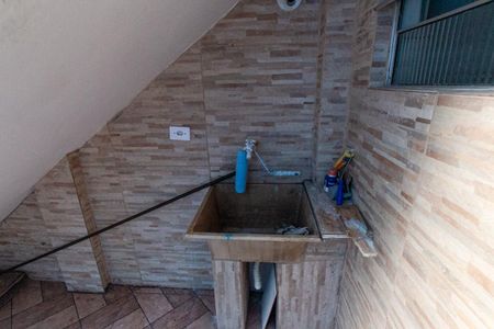 Casa para alugar com 70m², 2 quartos e 1 vagaÁrea de Serviço