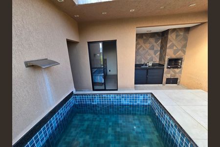 Casa para alugar com 116m², 3 quartos e 2 vagas Casa para alugar com 116m², 3 quartos e 2 vagasPiscina