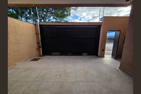 Casa para alugar com 116m², 3 quartos e 2 vagas Casa para alugar com 116m², 3 quartos e 2 vagasGaragem