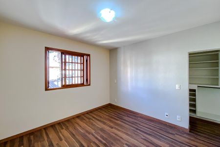 Casa à venda com 257m², 3 quartos e 2 vagasQuarto 1 - Suíte