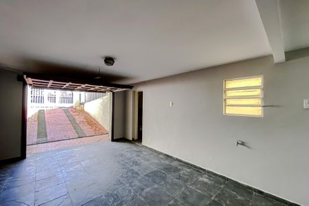 Casa à venda com 257m², 3 quartos e 2 vagasGaragem
