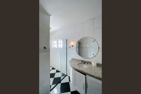 Casa à venda com 257m², 3 quartos e 2 vagasBanheiro da Suíte