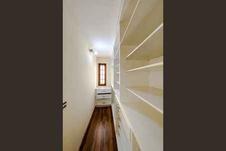 Casa à venda com 257m², 3 quartos e 2 vagasQuarto 1 - Suíte