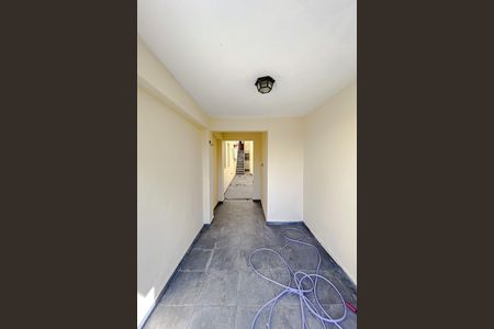 Casa à venda com 257m², 3 quartos e 2 vagasCorredor