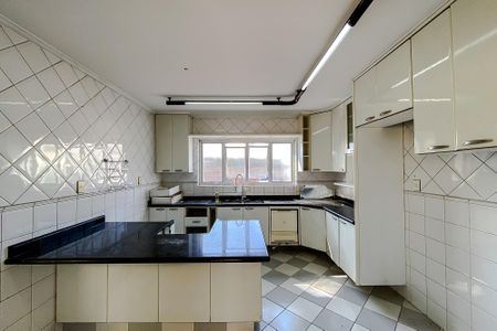 Casa à venda com 257m², 3 quartos e 2 vagasCozinha
