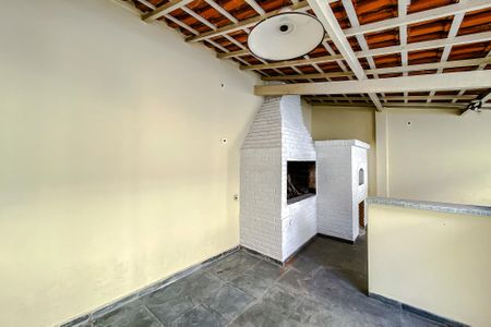 Casa à venda com 257m², 3 quartos e 2 vagasÁrea externa