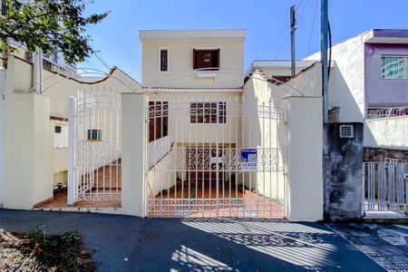 Casa à venda com 257m², 3 quartos e 2 vagasFachada - Plaquinha