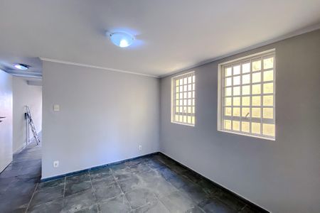 Casa à venda com 257m², 3 quartos e 2 vagasSalão