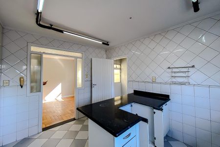 Casa à venda com 257m², 3 quartos e 2 vagasCozinha