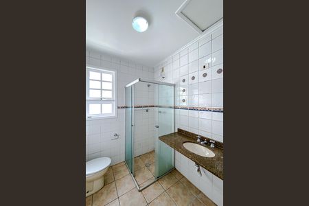 Casa à venda com 257m², 3 quartos e 2 vagasBanheiro