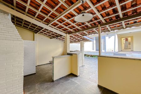 Casa à venda com 257m², 3 quartos e 2 vagasÁrea externa