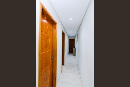 Casa à venda com 125m², 2 quartos e 2 vagasCorredor 