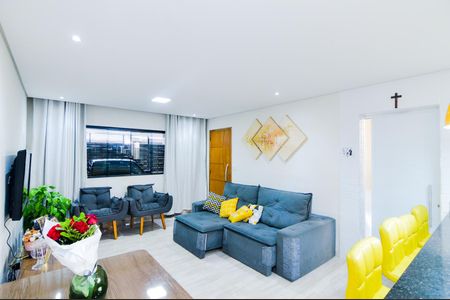 Casa à venda com 125m², 2 quartos e 2 vagasSala