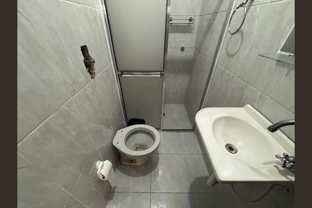 Casa à venda com 65m², 2 quartos e 2 vagas Casa à venda com 65m², 2 quartos e 2 vagasBanheiro 1