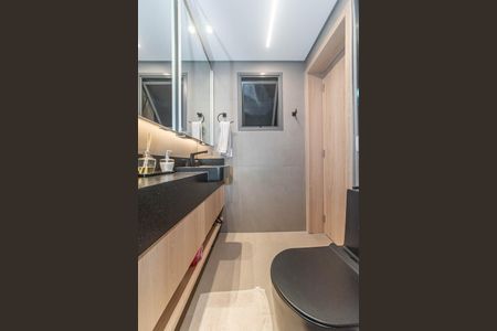 Apartamento à venda com 76m², 2 quartos e 1 vaga Apartamento à venda com 76m², 2 quartos e 1 vagaBanheiro da Suíte 2