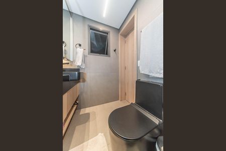 Apartamento à venda com 76m², 2 quartos e 1 vaga Apartamento à venda com 76m², 2 quartos e 1 vagaBanheiro da Suíte 2