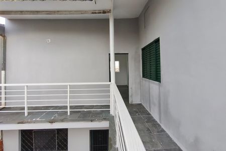 Casa para alugar com 70m², 2 quartos e 1 vaga Casa para alugar com 70m², 2 quartos e 1 vagaVaranda