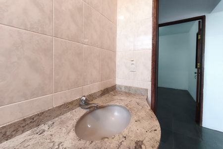 Casa para alugar com 70m², 2 quartos e 1 vaga Casa para alugar com 70m², 2 quartos e 1 vagaBanheiro