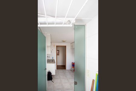 Apartamento para alugar com 66m², 3 quartos e 1 vagaÁrea de Serviço