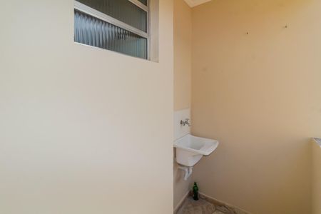 Casa para alugar com 50m², 1 quarto e sem vagaÁrea de Serviço