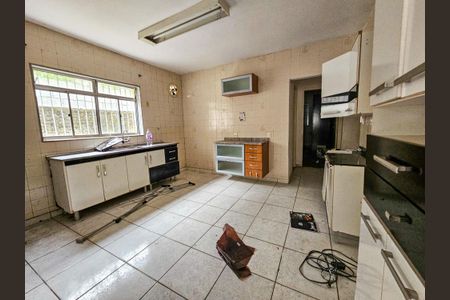 Casa à venda com 375m², 3 quartos e 2 vagasCozinha