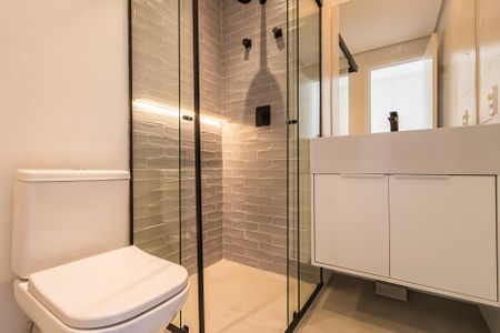 Banheiro da Suíte 1 de apartamento para alugar com 3 quartos, 87m² em Tamboré, Barueri