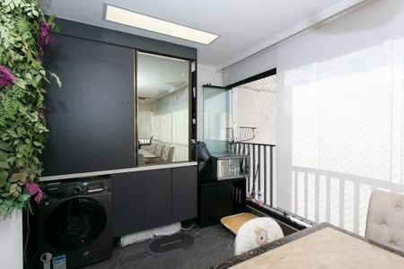 Apartamento à venda com 97m², 2 quartos e 2 vagas Apartamento à venda com 97m², 2 quartos e 2 vagasVaranda