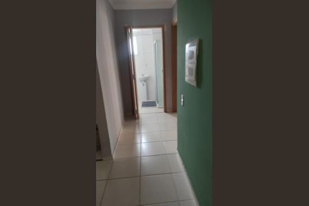 Corredor de apartamento para alugar com 2 quartos, 60m² em Jardim do Estádio, Santo André
