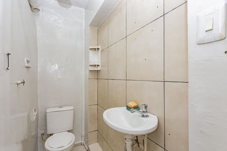Banheiro de casa para alugar com 2 quartos, 45m² em Vila Gumercindo, São Paulo