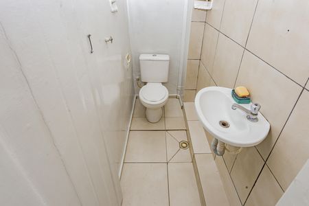 Banheiro de casa para alugar com 2 quartos, 45m² em Vila Gumercindo, São Paulo