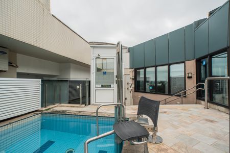 Studio à venda com 35m², 1 quarto e 1 vaga Studio à venda com 35m², 1 quarto e 1 vagaÁrea comum - Piscina (Acesso PCD)