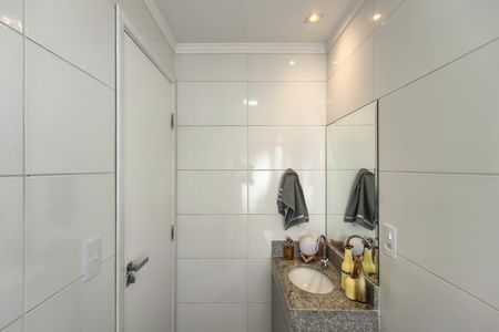 Apartamento para alugar com 67m², 2 quartos e 1 vaga Apartamento para alugar com 67m², 2 quartos e 1 vagaBanheiro da Suíte