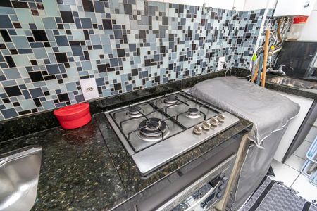 Apartamento para alugar com 45m², 2 quartos e sem vaga Apartamento para alugar com 45m², 2 quartos e sem vagaCozinha - Cooktop