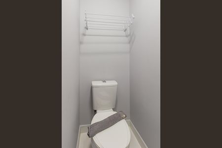 Apartamento à venda com 35m², 2 quartos e sem vaga Apartamento à venda com 35m², 2 quartos e sem vagaBanheiro