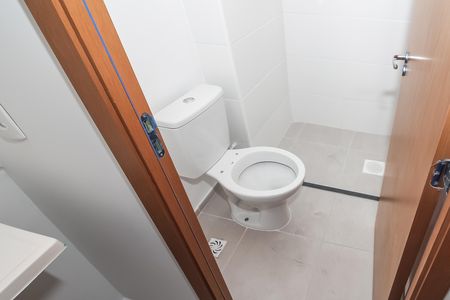 Apartamento à venda com 39m², 2 quartos e sem vaga Apartamento à venda com 39m², 2 quartos e sem vagaBanheiro