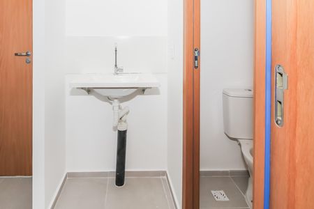 Apartamento à venda com 39m², 2 quartos e sem vaga Apartamento à venda com 39m², 2 quartos e sem vagaBanheiro