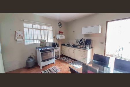 Casa à venda com 162m², 2 quartos e 2 vagasCozinha