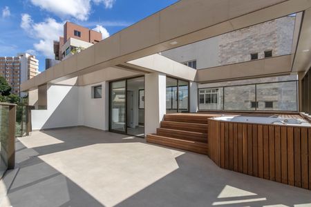 Apartamento à venda com 136m², 2 quartos e 2 vagas Apartamento à venda com 136m², 2 quartos e 2 vagasTerraço