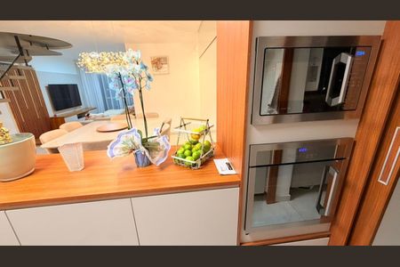 Apartamento à venda com 229m², 3 quartos e 4 vagas Apartamento à venda com 229m², 3 quartos e 4 vagasCozinha
