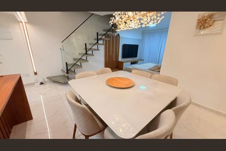Apartamento à venda com 229m², 3 quartos e 4 vagas Apartamento à venda com 229m², 3 quartos e 4 vagasSala de Jantar