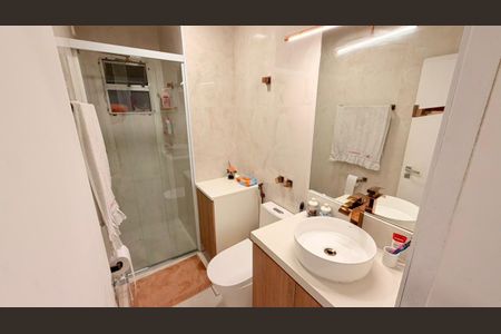 Apartamento à venda com 229m², 3 quartos e 4 vagas Apartamento à venda com 229m², 3 quartos e 4 vagasBanheiro