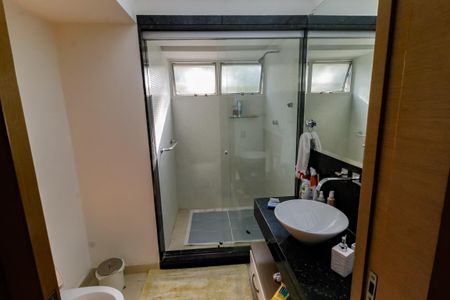 Apartamento para alugar com 200m², 3 quartos e 2 vagasBanheiro Corredor