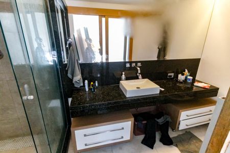 Apartamento para alugar com 200m², 3 quartos e 2 vagasBanheiro da Suíte