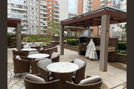 Apartamento para alugar com 76m², 2 quartos e 1 vaga