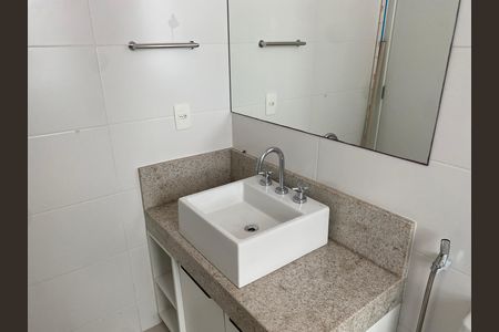 Apartamento para alugar com 76m², 2 quartos e 1 vaga
