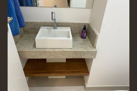 Apartamento para alugar com 76m², 2 quartos e 1 vaga